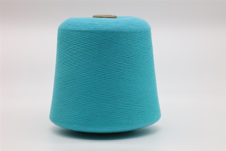 100% polyesterová příze