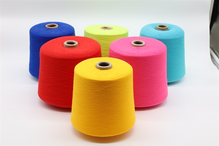 Polyester s texturou
